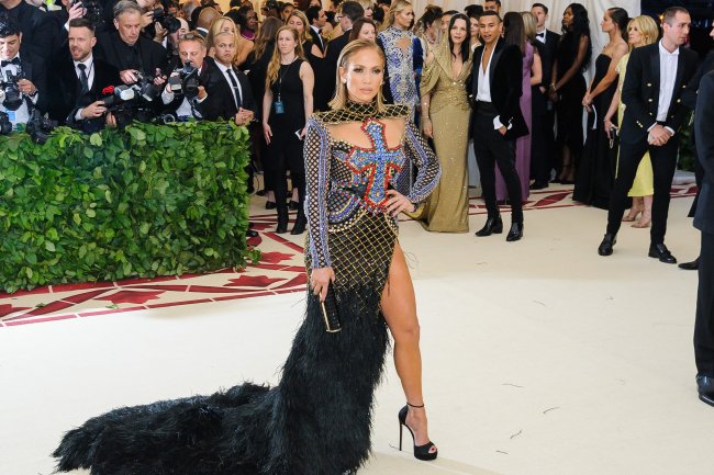 Fashion: Jennifer Lopez's romantic dresses