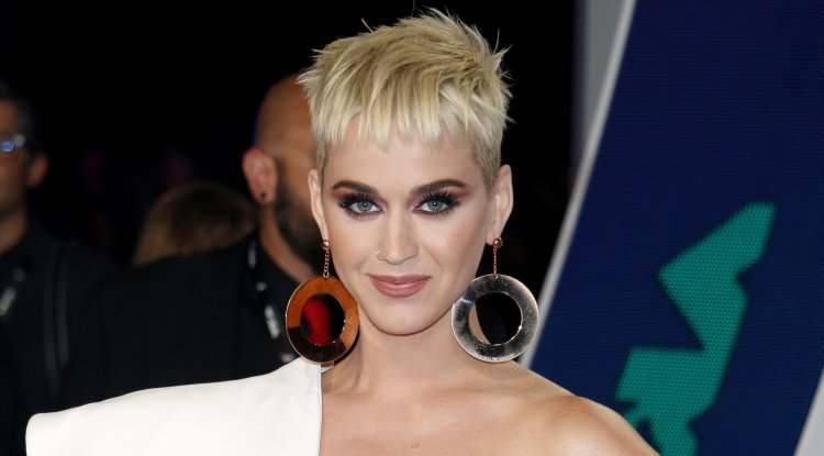 Fans Call Out Katy Perry!