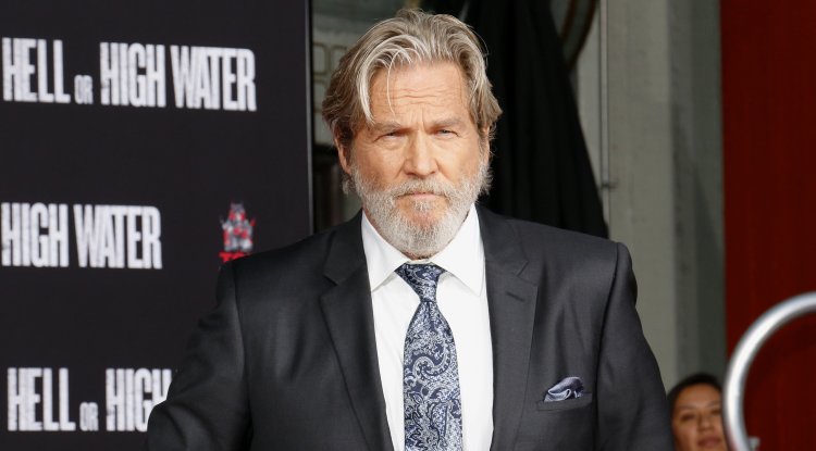 A new thriller series: 'The old man' is out!