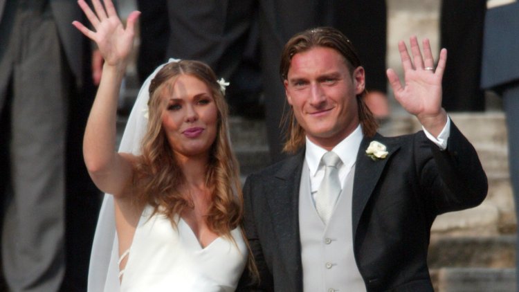 Francesco Totti announces his divorce