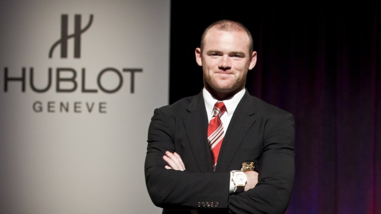 Wayne Rooney is moving to America without his wife!