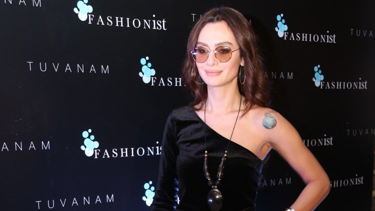 Turkish actress Birce Akalay delighted her fans!