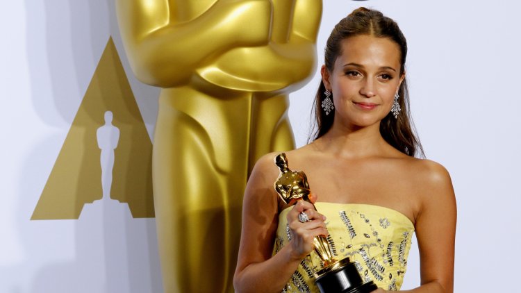 Alicia Vikander's about hardest moments in life
