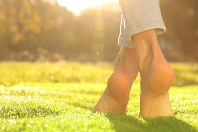 Is it healthy to walk barefoot?