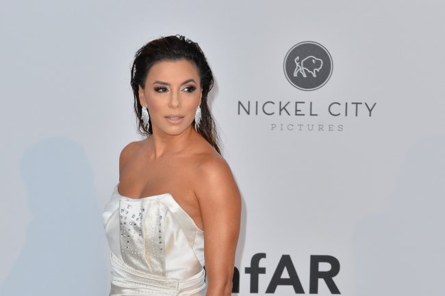 Eva Longoria showed off her slim figure!