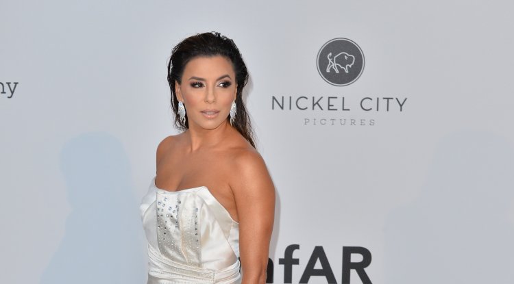 Eva Longoria showed off her slim figure!