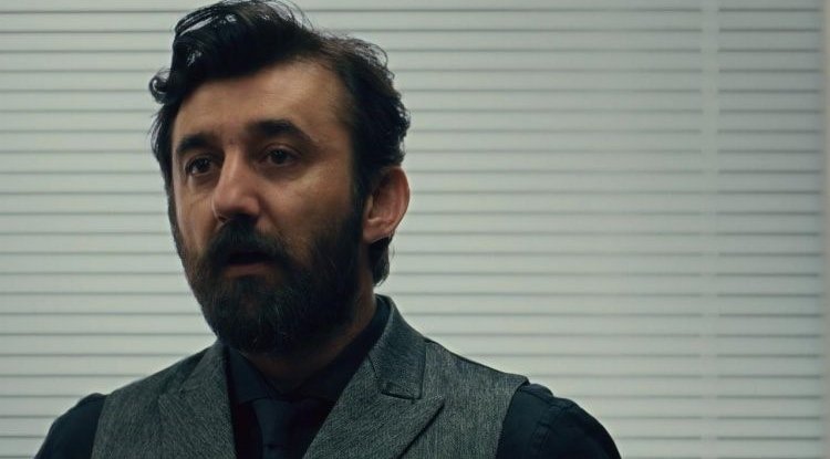 Necip Memili in the Turkish adaptation of the Beverly Hills series