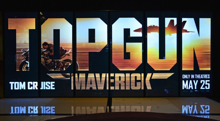 'Top Gun: Maverick' flies past 'Titanic'