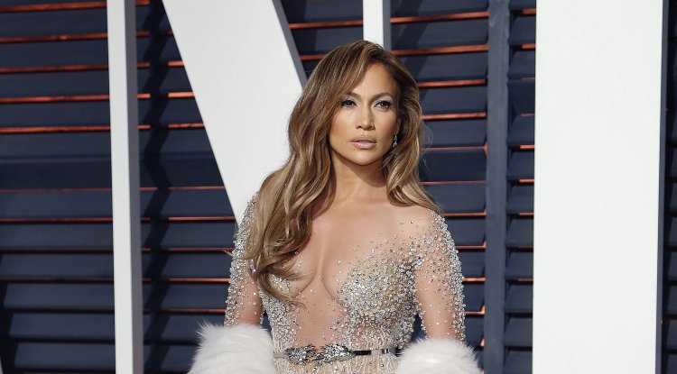NEW: "Shotgun Wedding" with JLo