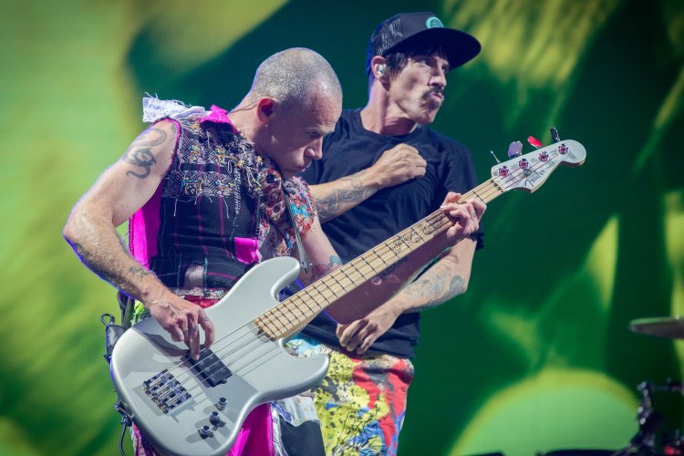 Red Hot Chili Peppers announced another tour