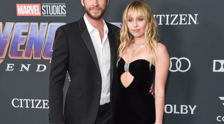 The secret of the golden dress