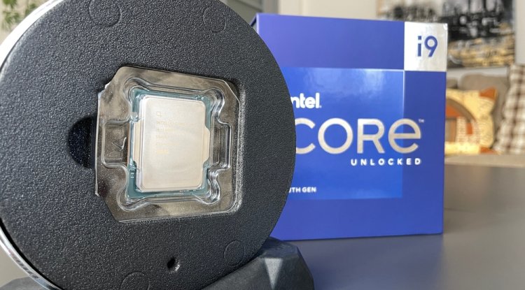 Core i9 cooled with a four-kilogram copper cylinder