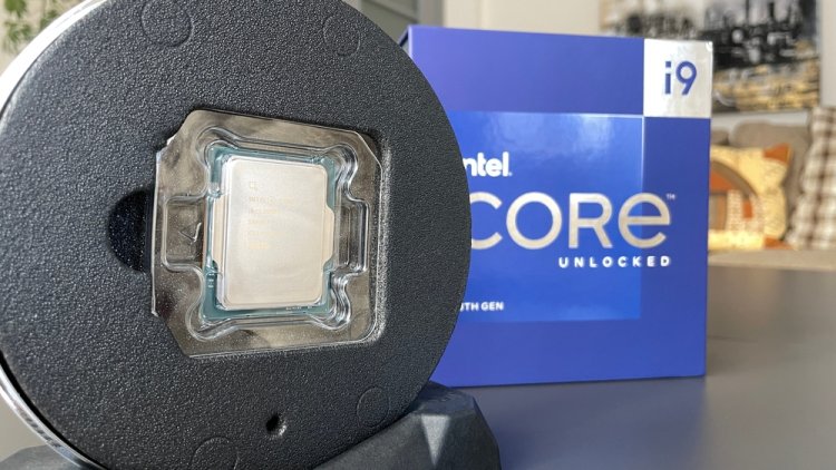 Core i9 cooled with a four-kilogram copper cylinder