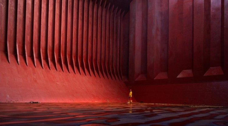 The sci-fi documentary that must be experienced: "Dead Slow Ahead"